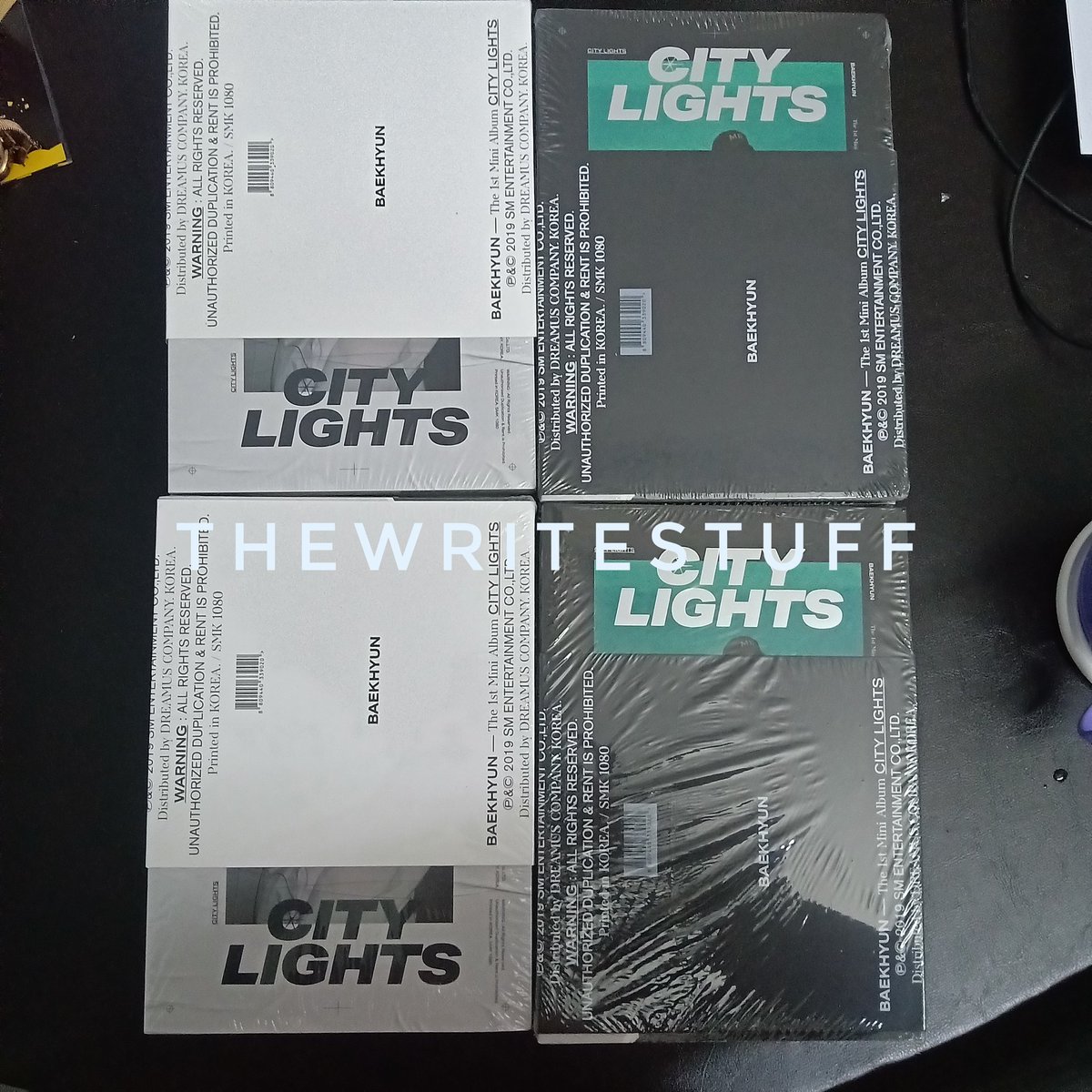thewritestuff16's tweet photo. #twsupdates
Kfans BH albums, kid baekhyun and exo handy fan safely arrived.
2nd payment email will be send out by tomorrow yea ππ https://t.co/NhSwKZgdoD