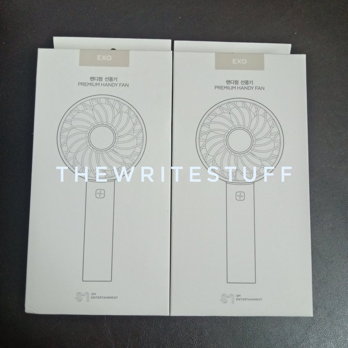 thewritestuff16's tweet photo. #twsupdates
Kfans BH albums, kid baekhyun and exo handy fan safely arrived.
2nd payment email will be send out by tomorrow yea ππ https://t.co/NhSwKZgdoD