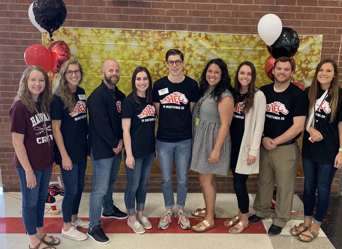 JALaPumaCFB's tweet photo. These 9 wonderful and talented educators call Creekview home and btw are also Creekview graduates! #growyourown@cfbisd #CreekviewLeads#greatpeople https://t.co/TXduNdvqmZ