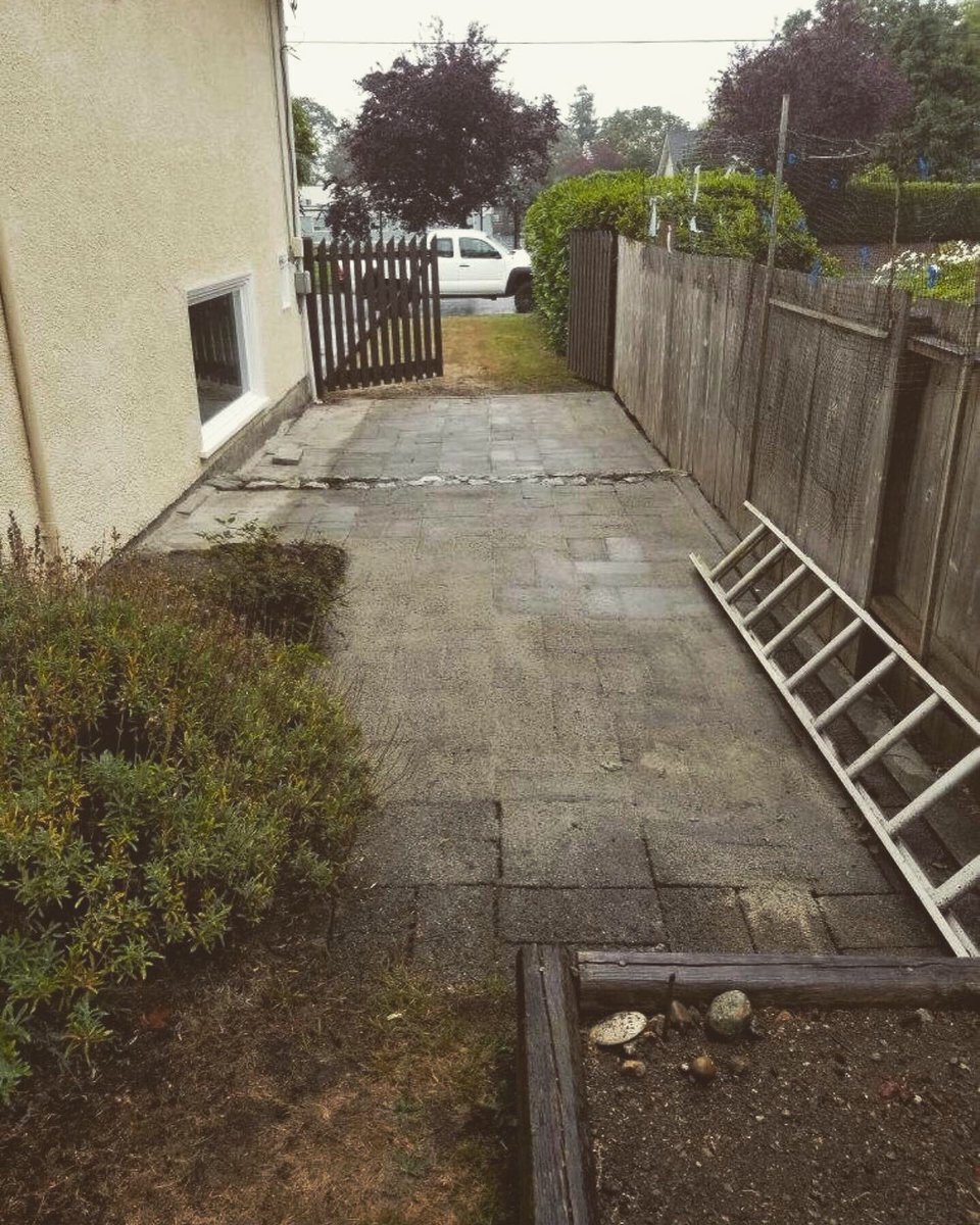 BEFORE ❌ and AFTER ✅
#stone #path #driveway #drivewaygoals #beforeandafter #sand #stonework #brick #bricklaying #fixitfernwood #fix8marketing #yyj #yyjre #yyjrealestate #yyjbiz #localyyj #yyjbusiness #victoriabc
#victoriabuzz #viccity #yyjlife 
#cityofvictoria #victoriahype