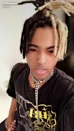 csicsorebeka's tweet image. 🖤🔐