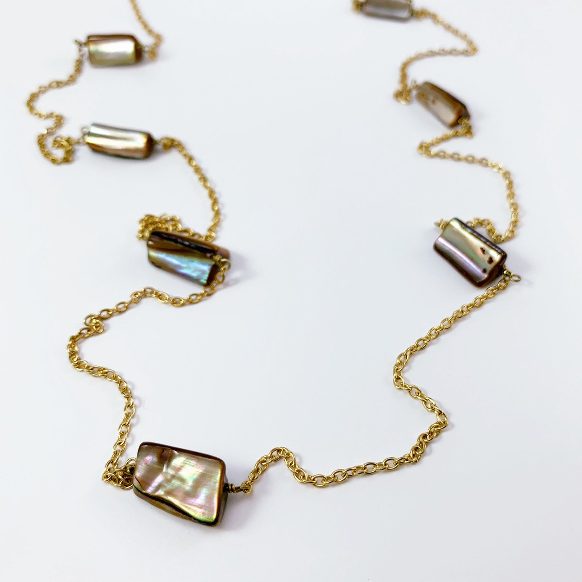 katyginger's tweet photo. Shell yes! 🐚 Shop the Amelia Necklace today 👇https://t.co/xfy56vWrp7

#shop #handmade #jewelry #shell #necklace #motherofpearl #jewelrylovers #jewelrydesign #jewelrydesigner #jewelrymaking #jewelryaddict #etsy #jewelryonetsy #jewelrymaking #wirewrap #wirewrapped #gold #boho https://t.co/BGRE6DSryT