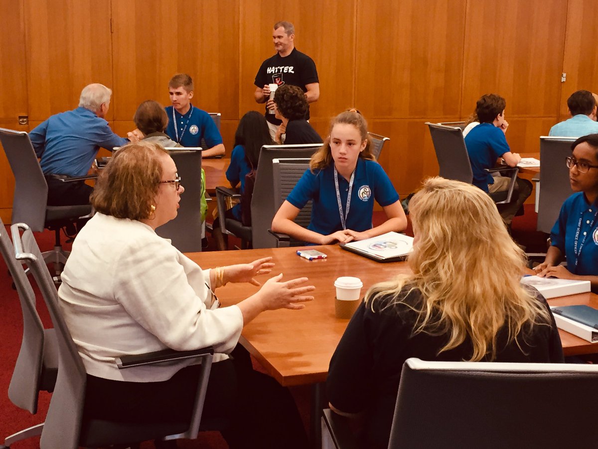 Matt_Oberecker's tweet photo. Synapses firing at Day 2 of CSO leadership training! @PASeedEcosystem @CSOIntl @Pa_CSOs #STEM #ChiefScienceOfficers #CSOjourney2019 https://t.co/yurk2kkYae