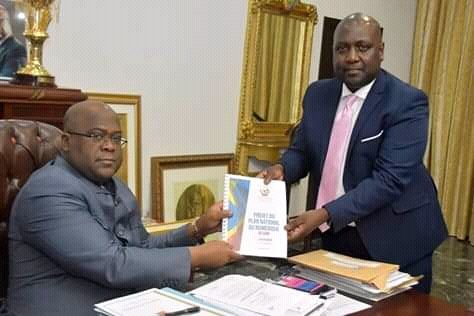 Le draft zéro du plan national du numérique est une étape importante avant l'atelier de validation ces 3, 4 et 5 septembre qui consacrera le premier plan national du numérique "HORIZON 2025". Le Chef de l'Etat est plus que jamais resolu à faire du numérique un atout pour la RDC !