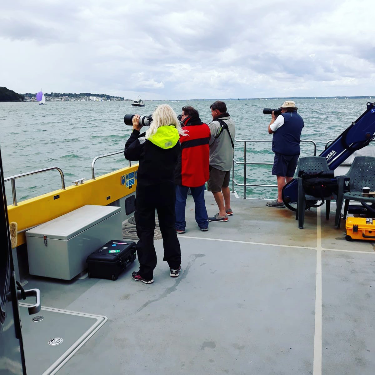 Professional photographers on Explorer #seaviewmermaids #norriscastle #cowesweek
