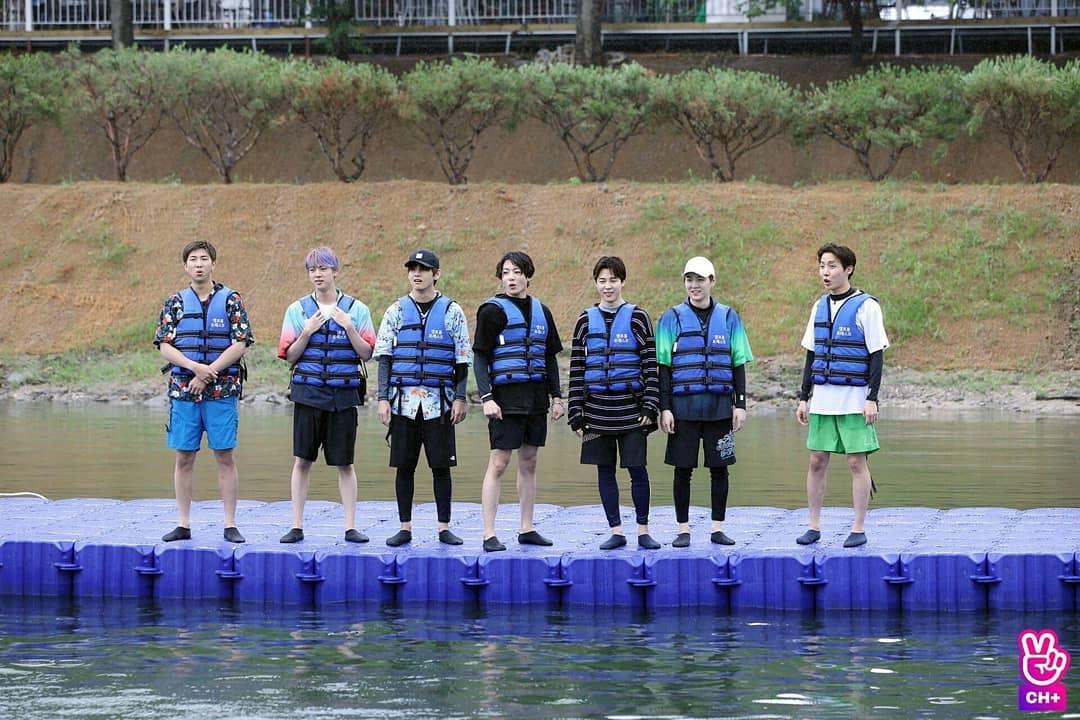 kthviaaa's tweet photo. Kaya nya RUN BTS eps 83 ini lebih lucu dan heboh tp sayang aku blm nonton😭
#RUNBTS
#RUNBTSEP83 https://t.co/pP3ftcKY6j