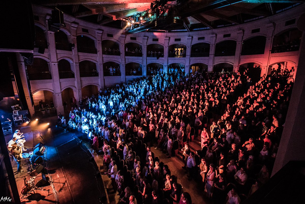 📸 SOUVENIR 📸

Salles combles au Dôme Théâtre 😍 On a hâte de vous retrouver l'an prochain pour la 6ème édition d'<a href="/AlbertvilleJazz/">AlbertvilleJazzFest</a> festival !

© Michel Mermoux