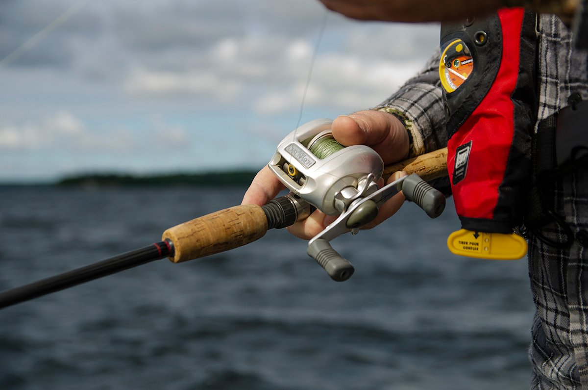 OODMag's tweet photo. Happy #LeftHandersDay to all of you #lefties out there, including those who use a lefty reel like our own @rayOODMAG seen here recently using his @FishShimanoNA #Chronarch.
#LeftHandersDay2019 #Outdoors #Fishing https://t.co/2E0V8pKT05