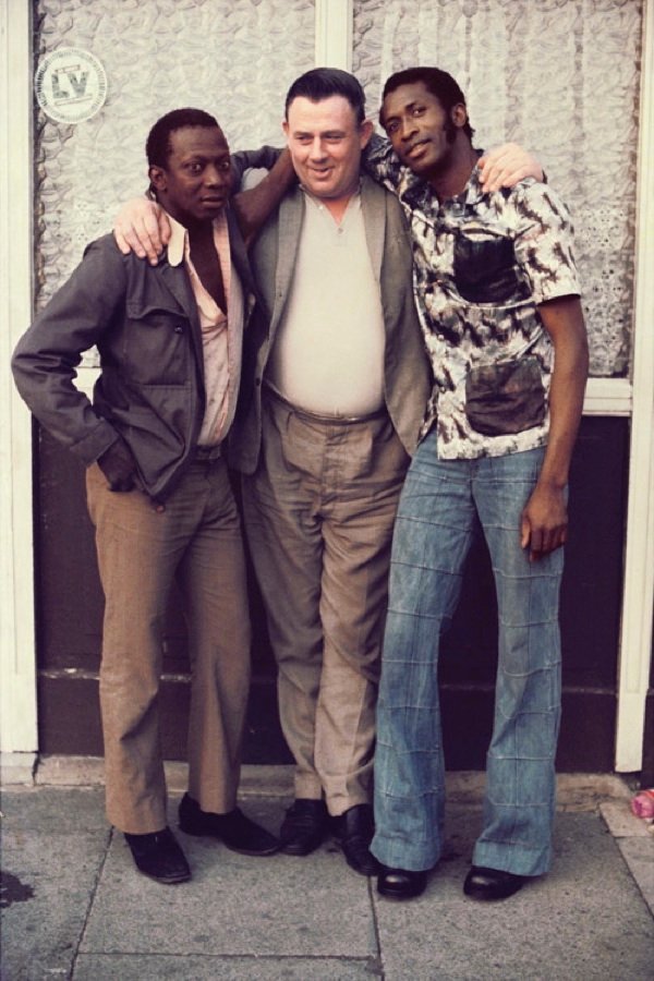 jacquieotag's tweet photo. East London during the 1970s by one of the UK's first black photographers, Bandele 'Tex' Ajetunmobi. Born in Nigeria in 1921, he died in 1994; most of his work was lost save for 200 negatives rescued by his niece. https://t.co/L8m99FVhWJ