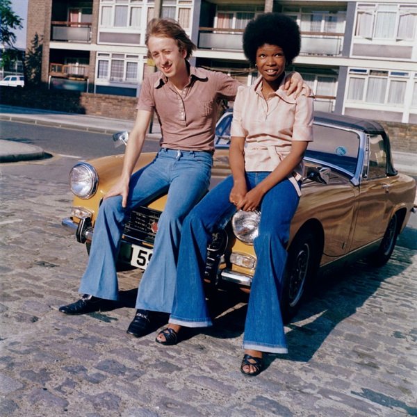 jacquieotag's tweet photo. East London during the 1970s by one of the UK's first black photographers, Bandele 'Tex' Ajetunmobi. Born in Nigeria in 1921, he died in 1994; most of his work was lost save for 200 negatives rescued by his niece. https://t.co/L8m99FVhWJ