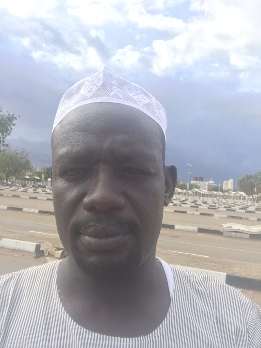 لم يكن الربيع صديقى فى يومٍ من الأيام الخريف ،، وحده الذى يشبهنى ❤️