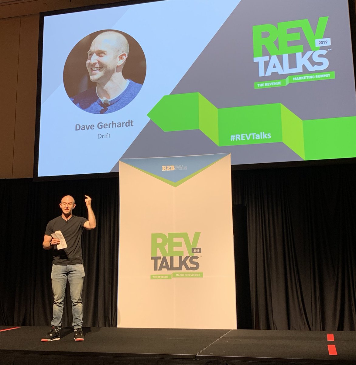 leeodden's tweet photo. Build an audience of people that is related to what your customers care about, not explicitly about your products and services. @davegerhardt #b2bsmx #revtalks https://t.co/0af8M9r8qn