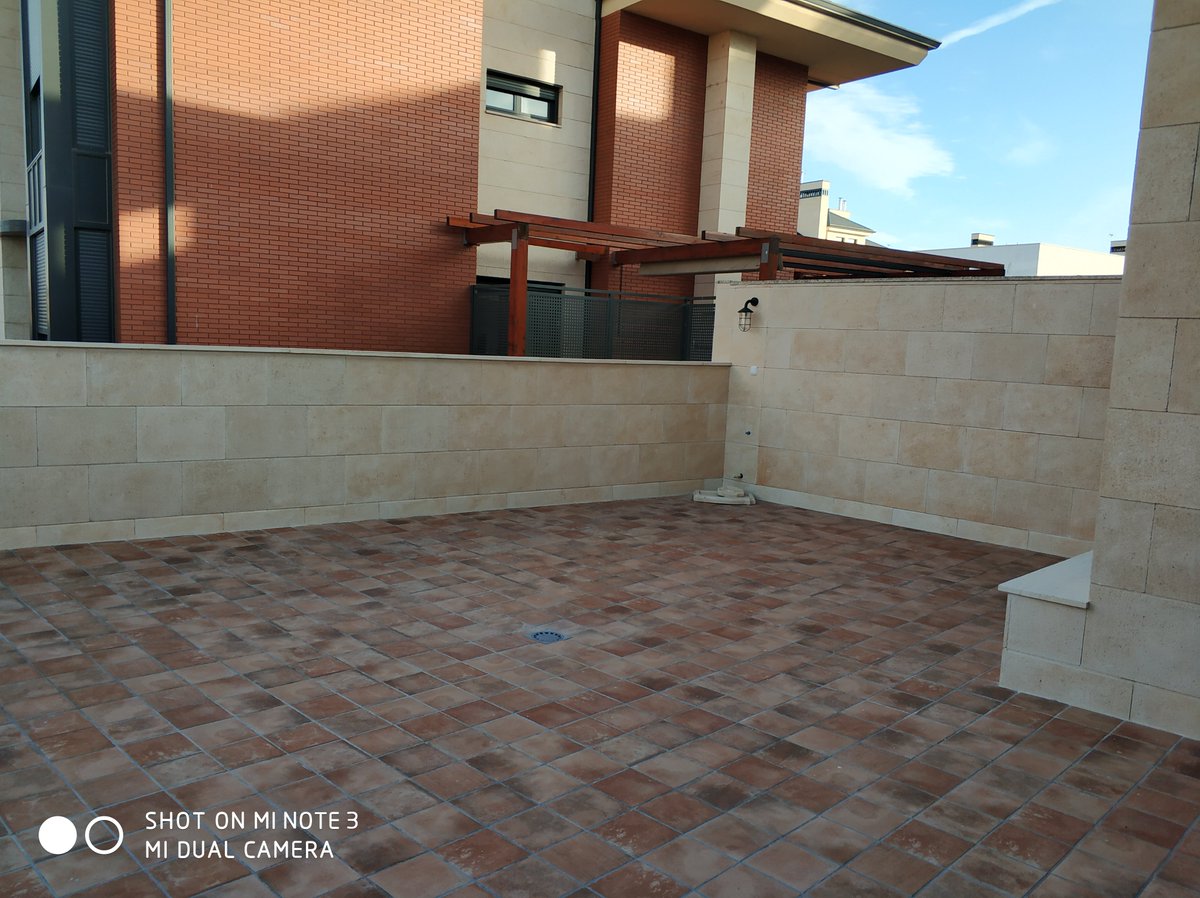 arquepre's tweet photo. Otro de nuestros productos colocado en una fachada. Piedra reconstituida imitacion a piedra natural. https://t.co/4yI9ZdFmmH