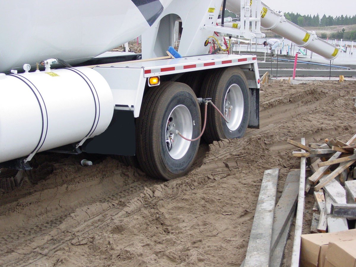 Tireboss's tweet photo. Experience the confidence of reaching your work-site destination through challenging landscapes. #TIREBOSS #KeepsYouMoving #confidence https://t.co/oT2JFSvTAj