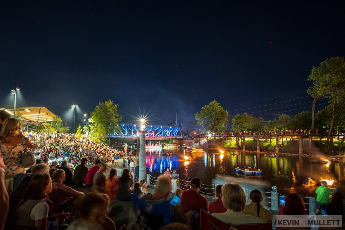 kmullett's tweet photo. A few more shots from the #PromenadeFW grand opening night. Get down there and take in @riverfrontfw's excellent work for yourself! #HelloNewPark https://t.co/OJx3OocVYM