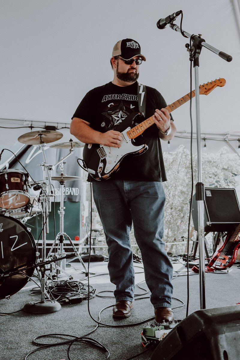 12til2band's tweet photo. Lakapalooza 2019 #12til2 https://t.co/7MeQ6ZK8BF