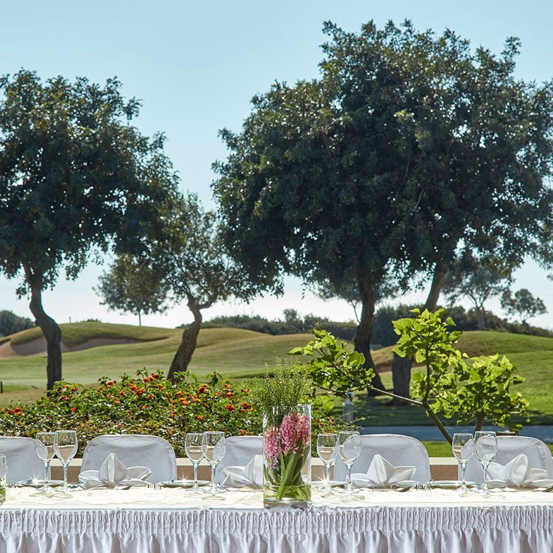 AphroditeWedd's tweet photo. This resort has quite a few #weddingvenue to choose from in #Cyprus. It's set back from the sea, on a hill and has a golf course too.
Images as featured on the @AphroditeHills1 website.
#cyprusweddingplanner #weddingplanner #destinationweddingplanner #cyprusweddingvenue https://t.co/oDU4NJYH7M