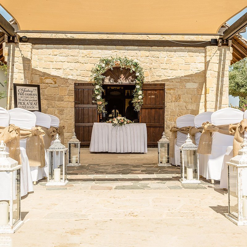AphroditeWedd's tweet photo. This resort has quite a few #weddingvenue to choose from in #Cyprus. It's set back from the sea, on a hill and has a golf course too.
Images as featured on the @AphroditeHills1 website.
#cyprusweddingplanner #weddingplanner #destinationweddingplanner #cyprusweddingvenue https://t.co/oDU4NJYH7M