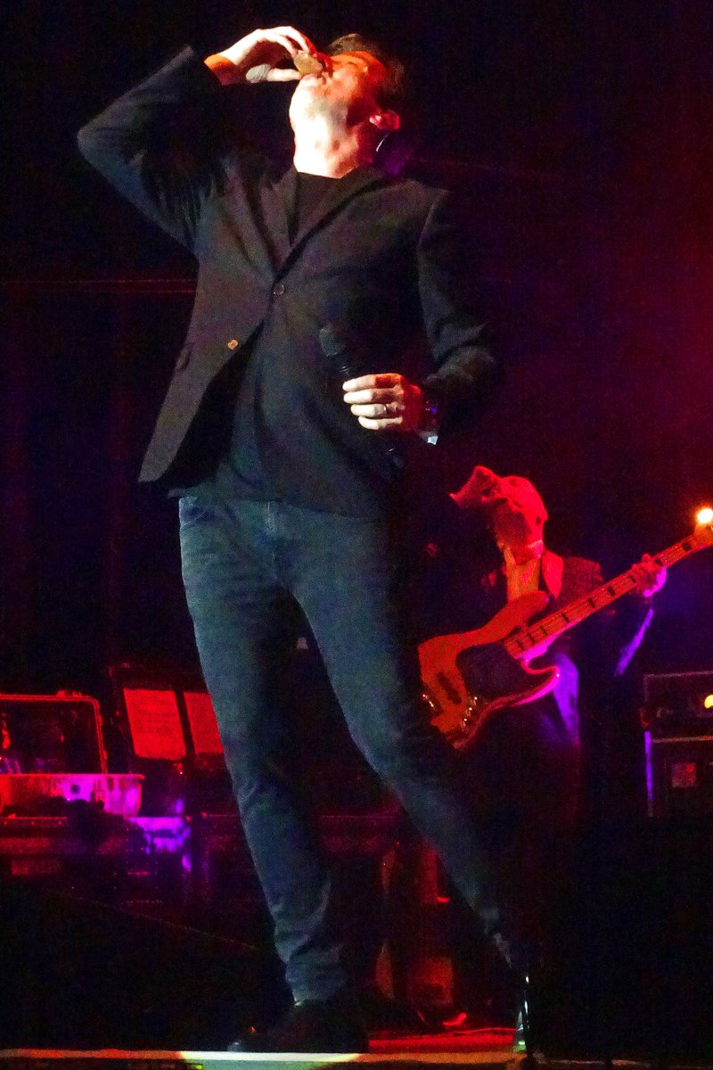mjupdatebyharry's tweet photo. @rickastley I can't decide. There are so many pictures I've made. Which do you prefer?

#RickAstley #BeautifulLife #BeautifulLifeTour #Cologne https://t.co/MyXbW6LqJP