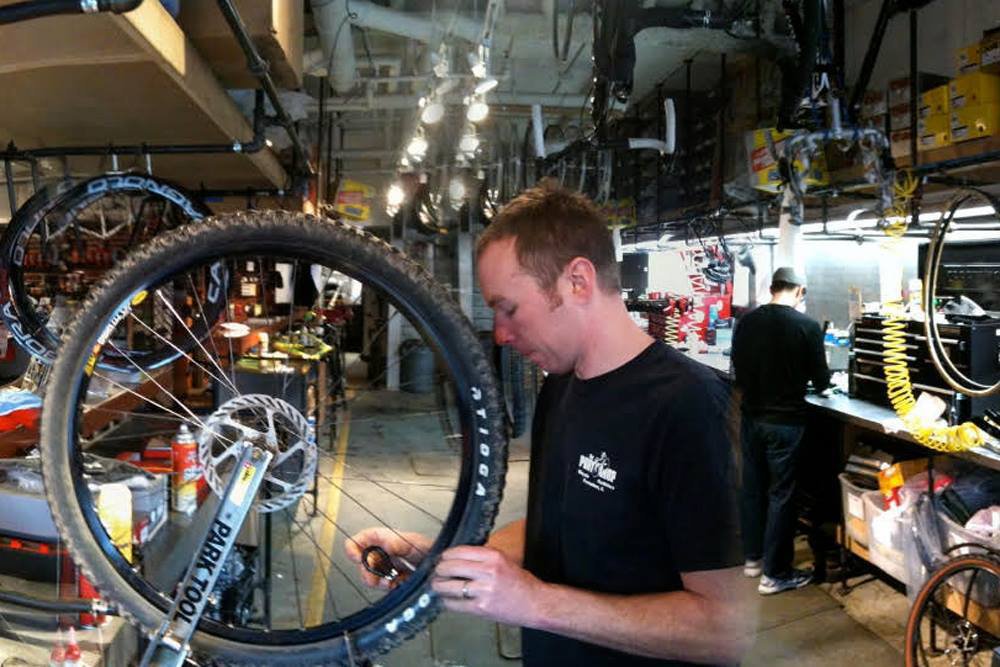 JingleCross's tweet photo. We are proud to have the @PonyShop in Chicago return as a sponsor for Jingle Cross 2019. Since 1969, the Pony Shop has been committed to crafting cycling enjoyment. https://t.co/Vb83w2C2AT https://t.co/zeGxYB8bok