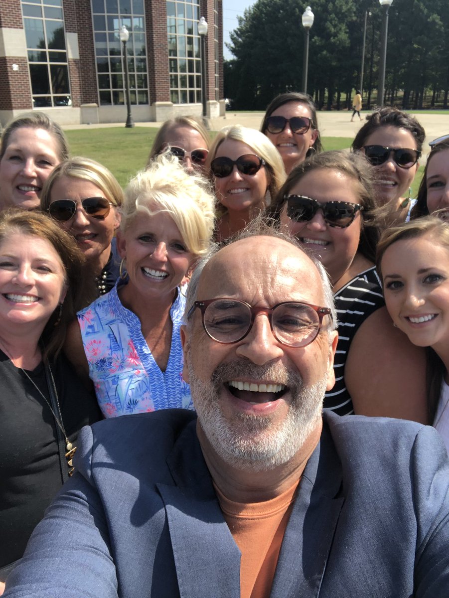 DrSConstantino's tweet photo. An incredible day in Spartanburg Dis.6 School District in South Carolina. Great enthusiasm. A huge family atmosphere! #Engage19 #Engageeveryfamily  @SpartDistrict6 https://t.co/m4vRhzpXJs