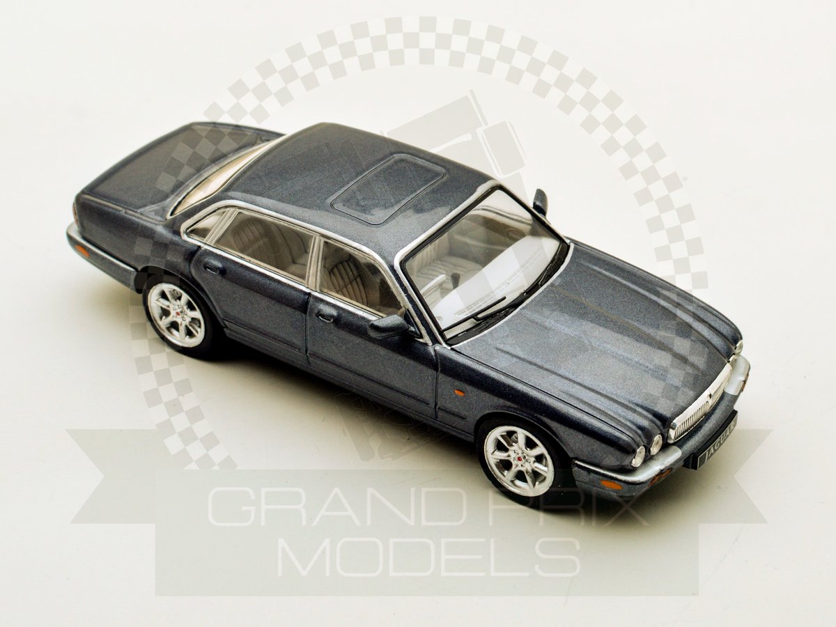 jaguar xj8 diecast model