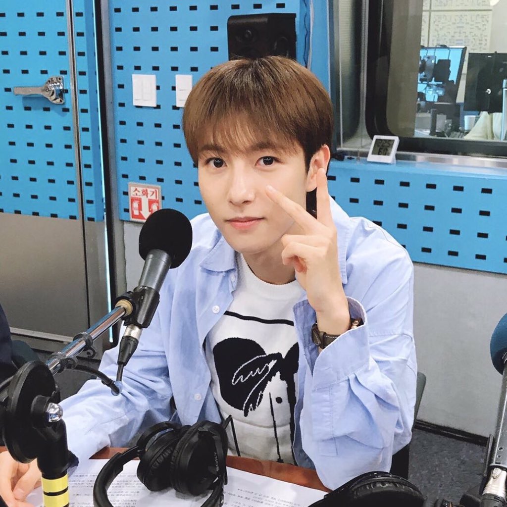 ✰ — 08/13/19today was a bit more tiring than other day and again, your voice really makes everything better (as it always does no matter what)<3 i enjoyed the songs you recommended today! i’ve always wanted to learn about your taste in music and i’m glad that thru this radio—