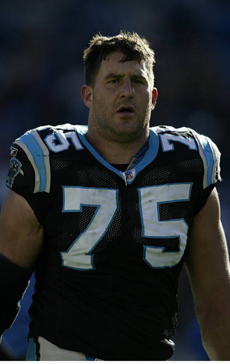 VikeFans's tweet image. Say what?  I thought they were always a Viking!   Todd Steussie as a Panther.  @toddsteussie #vikings