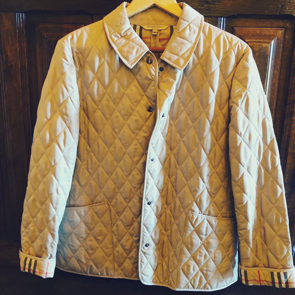 judigriffin08's tweet photo. Burberry plus many other designer brands available September 11-12 not an ordinary estate sale company https://t.co/7YN7lYLrhu