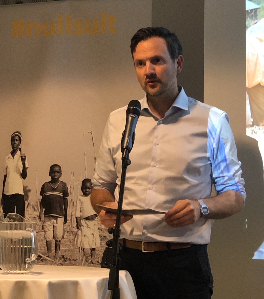 Viktig at <a href="/Regjeringen/">Regjeringen</a> satser på global matsikkerhet. 821 mill sulter pga konflikt og klima. Utviklingsminister <a href="/dagiulstein/">Dag Inge Ulstein</a> løftet behovet for mer kunnskap om hvordan klimaendringene og sult kan skape konflikt på <a href="/CaritasNorge/">Caritas Norge</a> og @WFP_NO -seminar om Kan mat skape fred? #nullsult