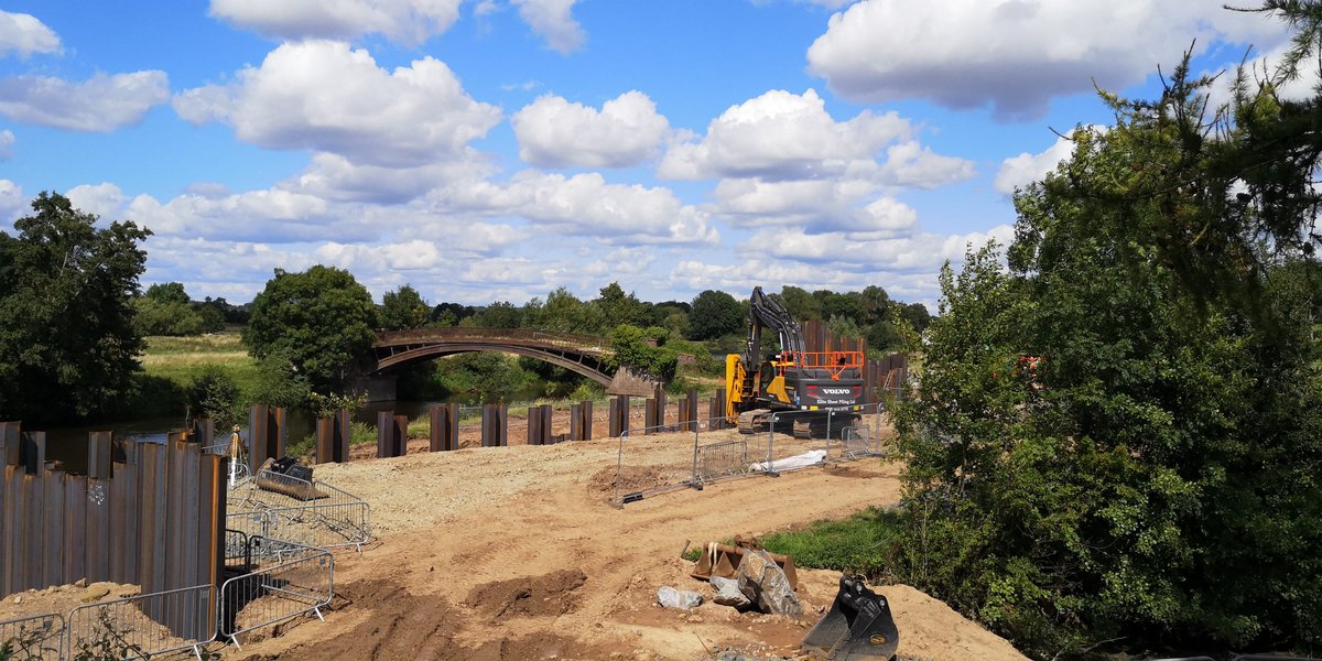SevernUnlocked's tweet photo. Great to see the progress being made on at Bevere. The line of pilings in the first photos shows the course of the bypass channel tracking up past the bridge. The second pic shows where the entrance to the fish pass will be. No small amount of #engineering involved! #fishpasses https://t.co/0O8phOsgyK