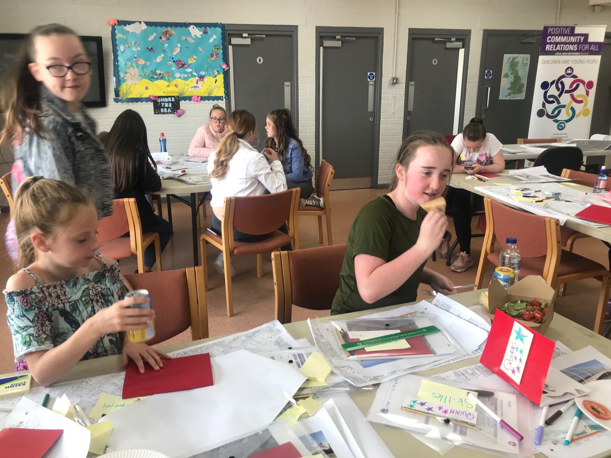 GrosvenorCommu2's tweet photo. Placemaking Summer School starts in earnest today. Children and young people playing a role in future design of neighbourhood #innovativesummer @angie_mervyn @Ed_Authority @belfastcc @PlanQUB @neil_galway https://t.co/gJg3vwDmtC