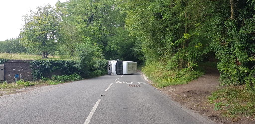 tvprp's tweet photo. #Highwycombe #Aylesbury
#RPBucks, Missenden Road Closed, will be closed for at least another hour, please use an alternative route
#P7025 #P6168 https://t.co/IvuhjD2ibQ