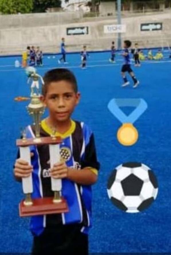whbe165's tweet photo. Por qué será que no leo a nadie en Twitter desgarrase las vestiduras por el asesinato de Brayan Navarro de 10 años jugador de mineros de Guayana a manos del hampa pero si por el hijo del asesino ladrón Samuel Moncada??? https://t.co/LwtHyjxM7Z