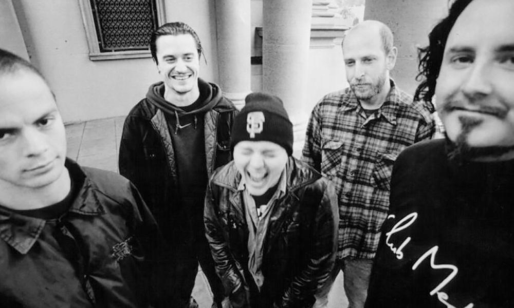 HumoNegro's tweet photo. ATENCIÓN: @MrBungle anuncia reunión para una serie de shows en 2020. Acá todos los detalles https://t.co/b3ucYYCiKl https://t.co/GLUwe7k4bD