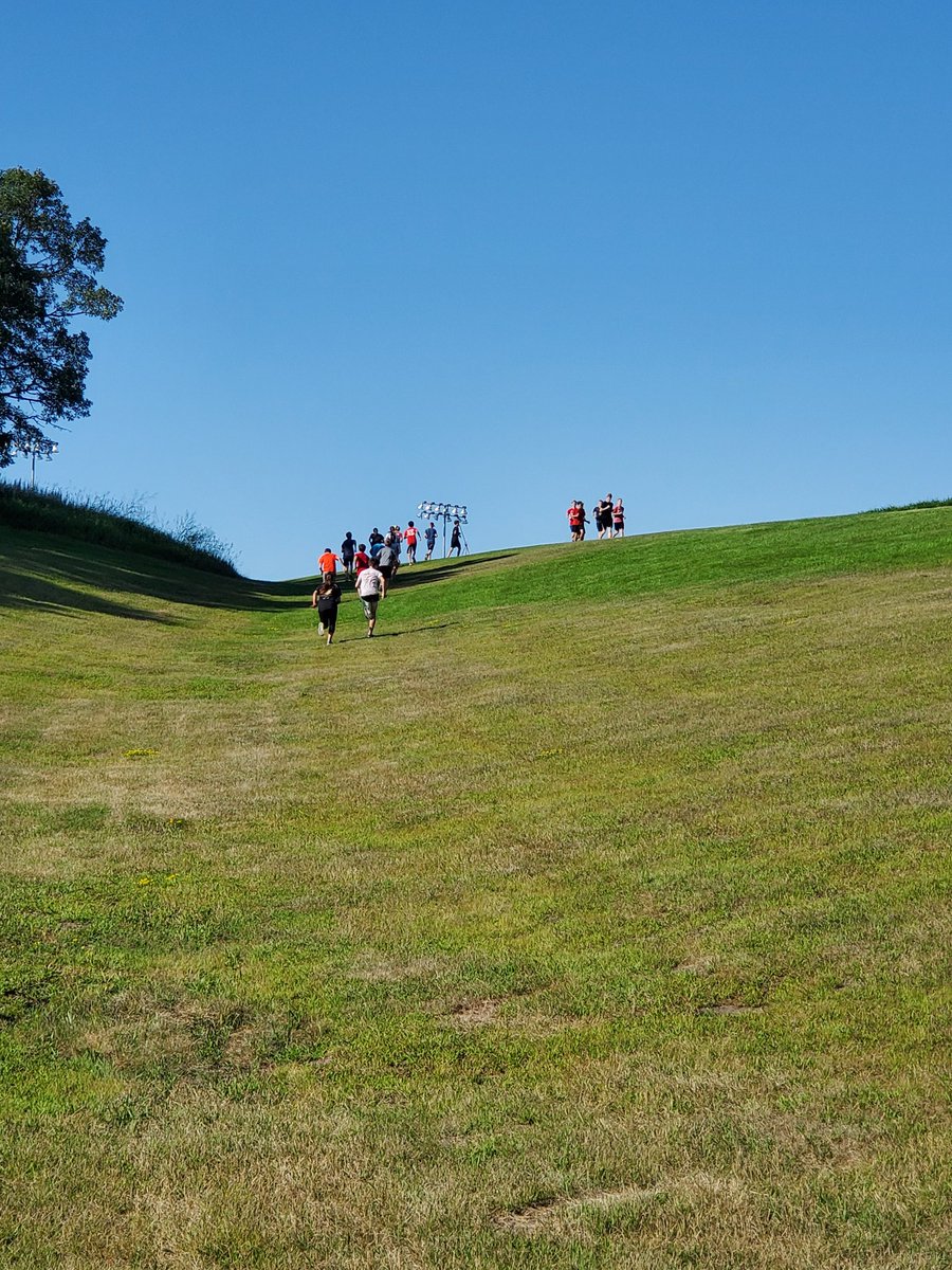 apollo_xc's tweet photo. The first hill workout is in the books! So much progress at all grade levels compared to last year! #ApolloCC #HillOfAWorkout #GettingStrongerAndFasterEachDay #MentallyAndPhysicallyStrong https://t.co/0hDKb8nY6V