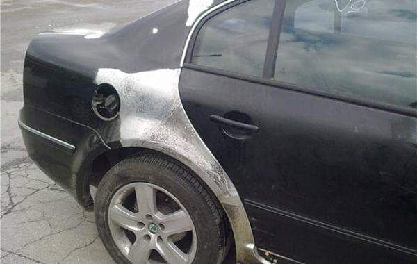 Nasıl derler bilirsiniz.
Araçta değişen yok, etek altı boyalı..