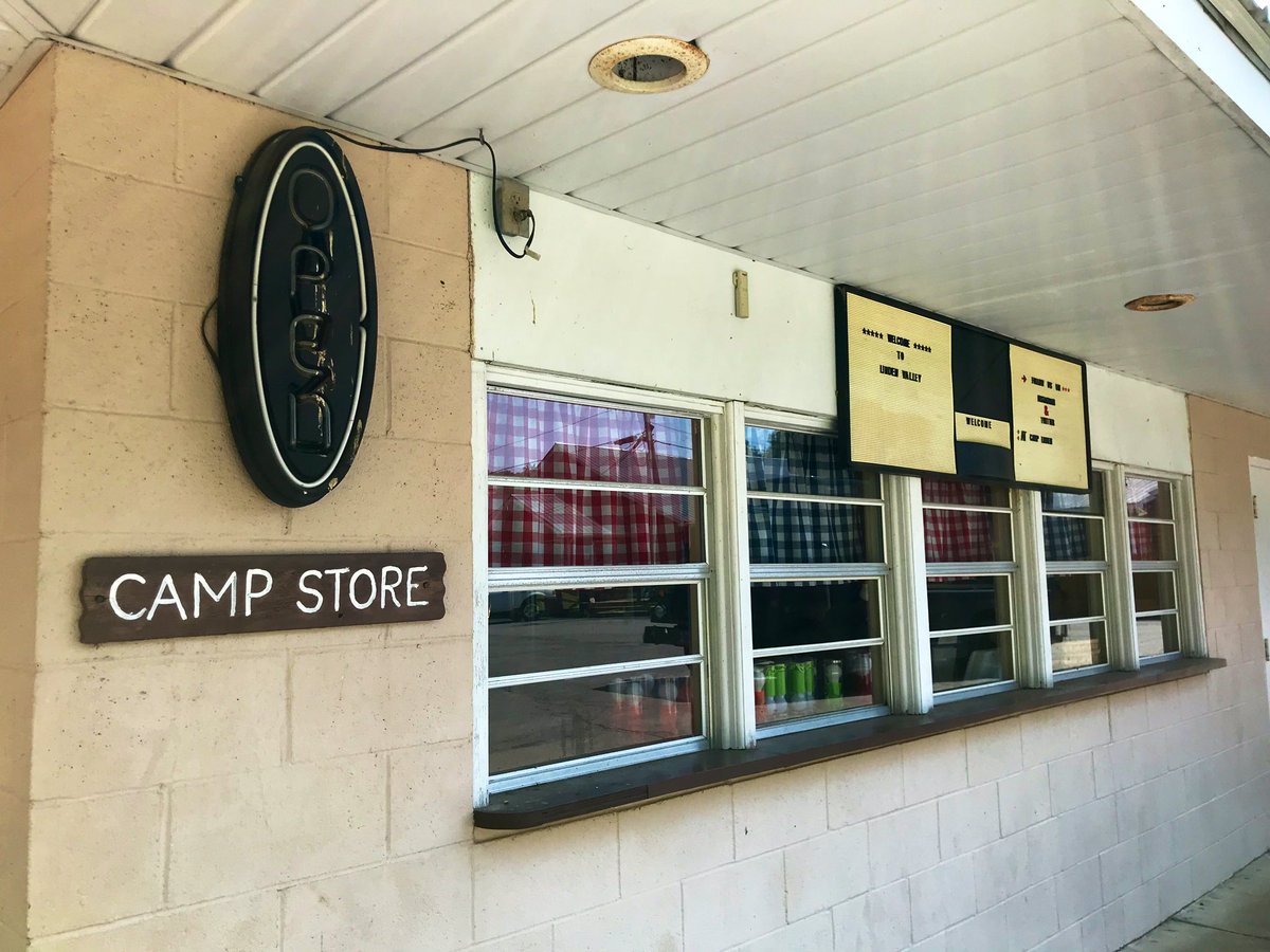 natalie_allison's tweet image. Memories of church camp come flooding back here at @GovBillLee’s Rural Opportunity Summit, being held in Linden at the Baptist conference center. It’s a full Cabinet meeting to hear from Tennessee’s distressed rural counties.