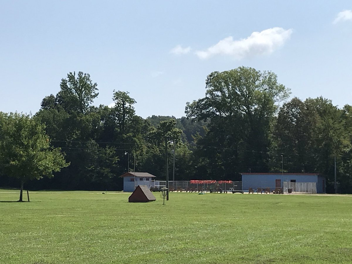 natalie_allison's tweet image. Memories of church camp come flooding back here at @GovBillLee’s Rural Opportunity Summit, being held in Linden at the Baptist conference center. It’s a full Cabinet meeting to hear from Tennessee’s distressed rural counties.
