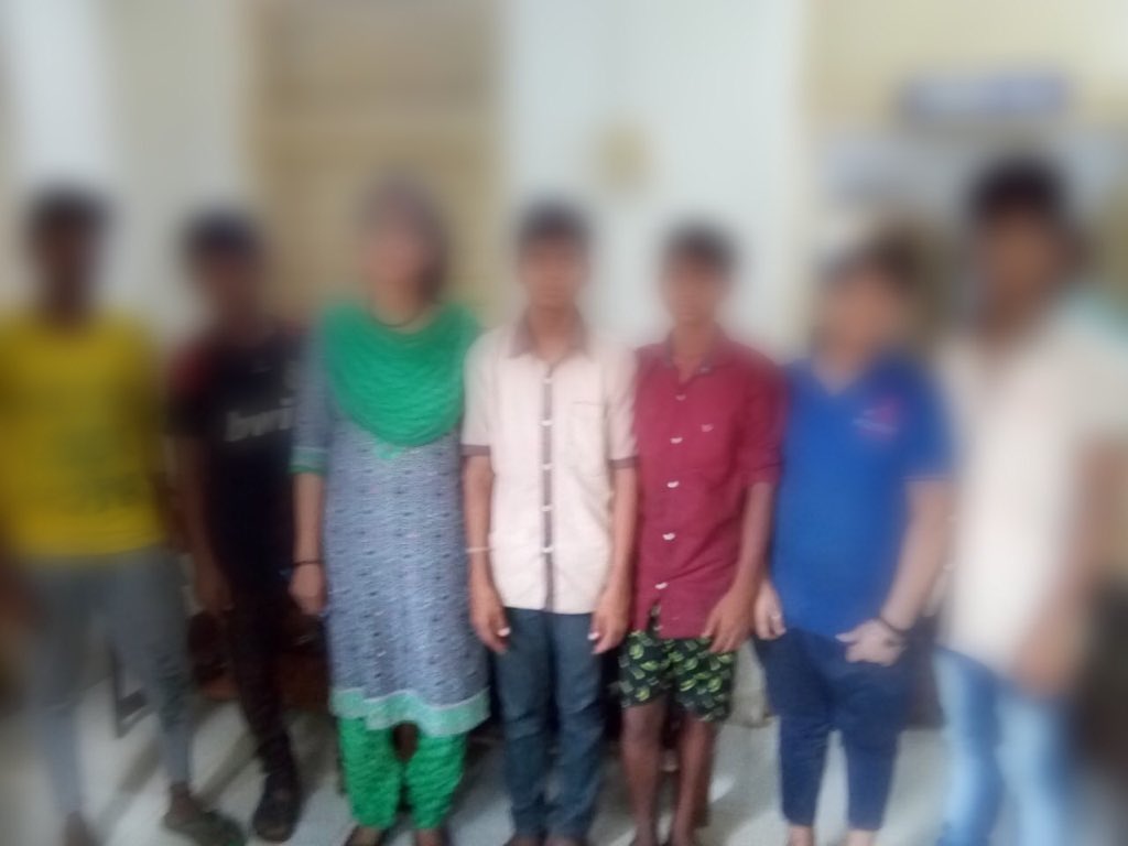 YouCanFreeUs's tweet photo. Have some exciting news to share! Our biggest rescue to date. Our @YouCanFreeUs team just rescued 6 children victims of modern slavery and got the perpetrator arrested. #youcanfreeus #modernslavery #childlabor https://t.co/j4trlZ8YrG