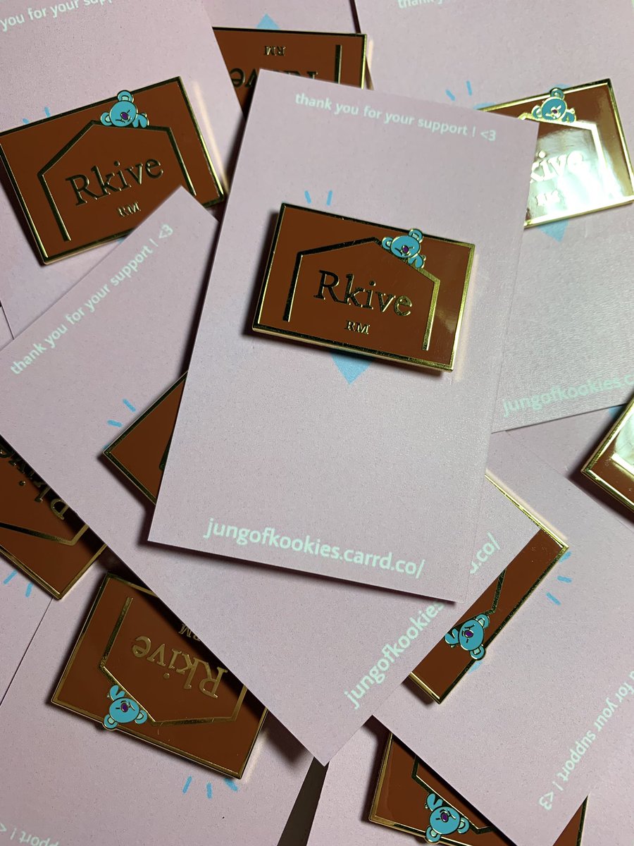 jungofkookies's tweet photo. bts pins that are currently instock ! 🥰 https://t.co/77nZurpoNa