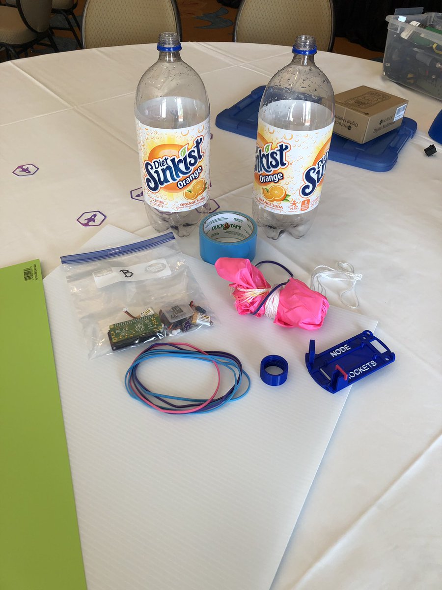 SarahSplit's tweet image. It’s #noderockets day @JSConfUS