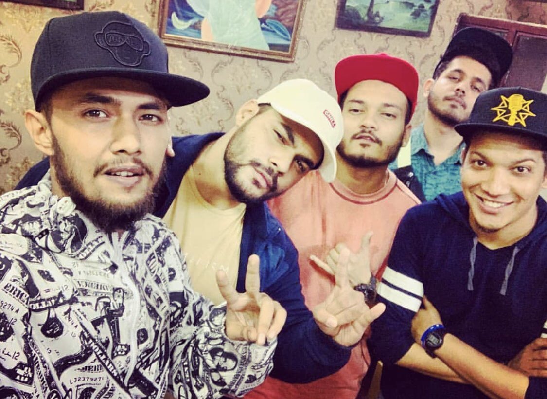 SonyMusicNorth's tweet photo. #Raga and his crew setting bringing the house down with #RapKaMausam! Heard it yet? https://t.co/T86sFCUt93

#MohitSharma @yawarmuzic #Ankee w/ #RaajJones https://t.co/PUV3usNUk5