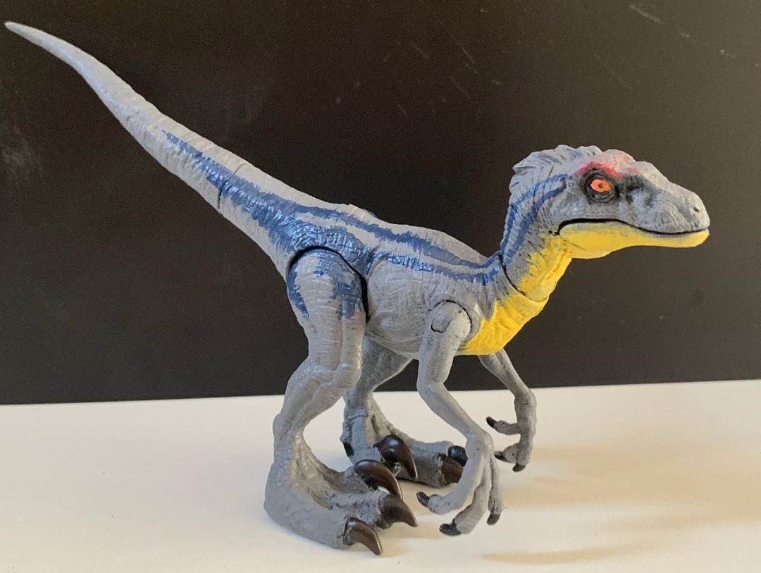 jurassic world legacy collection dilophosaurus