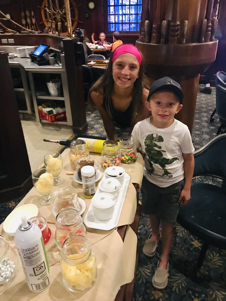AWoliczko's tweet photo. We love our annual family trip to @SparksNugget Oyster Bar! The shellfish tower & the table side Sundae Bar! #WeAteItAll https://t.co/N5tegbMnIJ