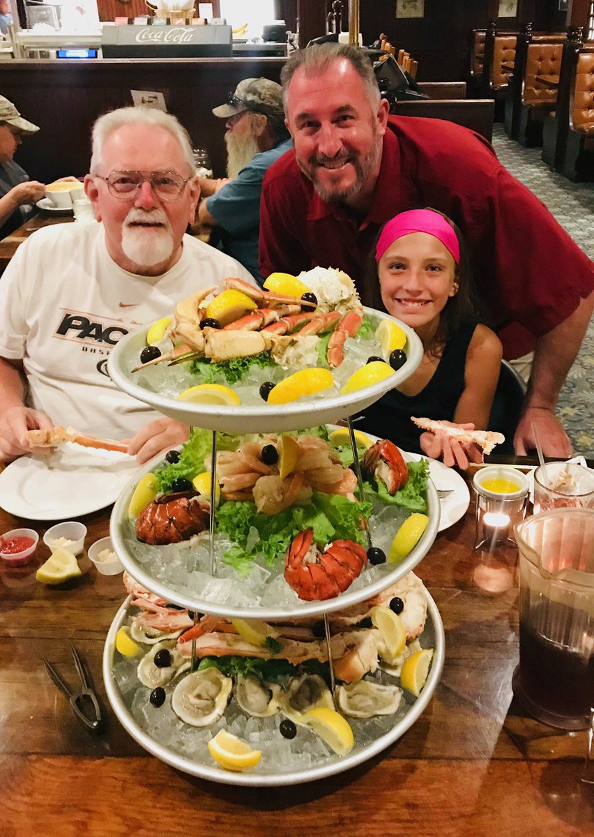 AWoliczko's tweet photo. We love our annual family trip to @SparksNugget Oyster Bar! The shellfish tower & the table side Sundae Bar! #WeAteItAll https://t.co/N5tegbMnIJ