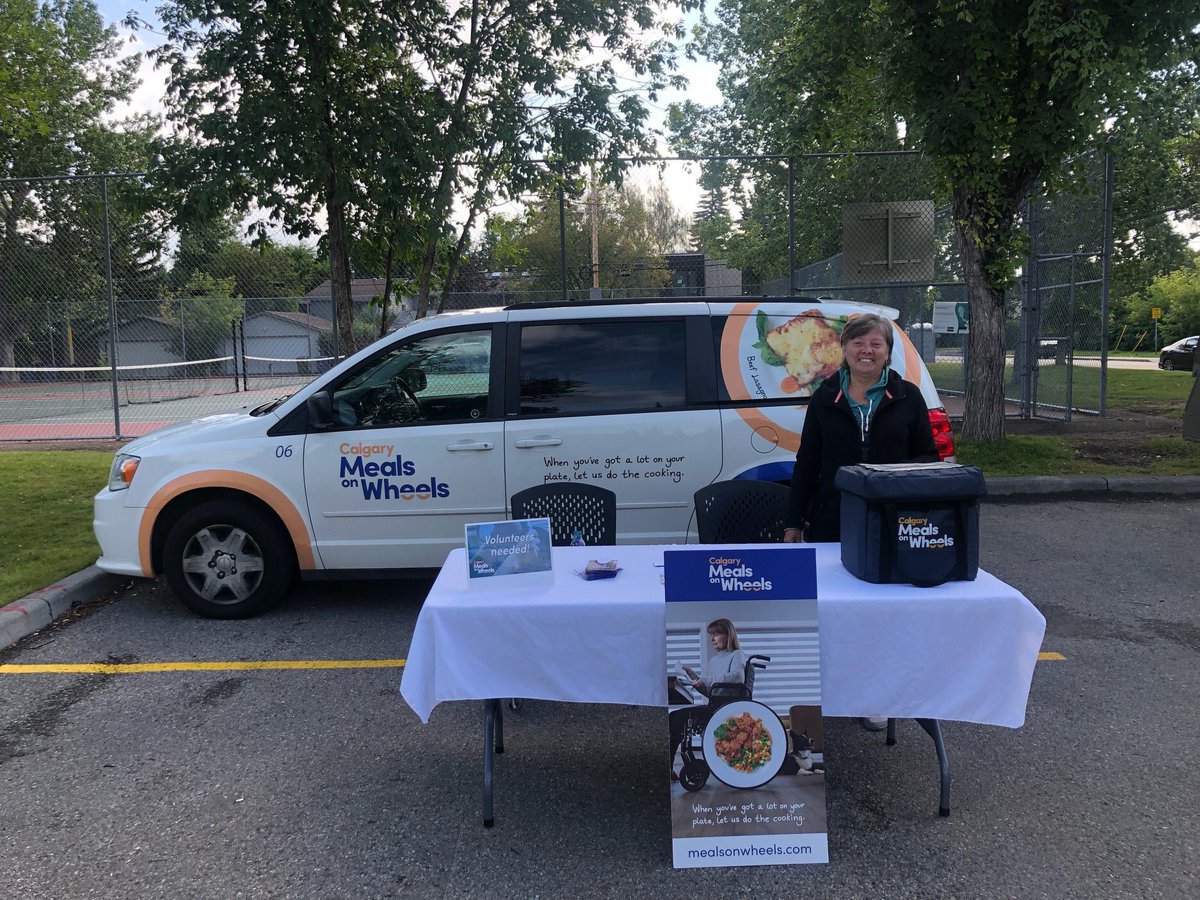MealsOnWheelsca's tweet photo. We’ve asked for the rain to hold out especially for today! Come join us today until noon at one of our West Depots (KGC- 2828 28 Street SW) to learn more about volunteering. #driveforadifference #yyc #yycvolunteers https://t.co/DFXdEYSqdx