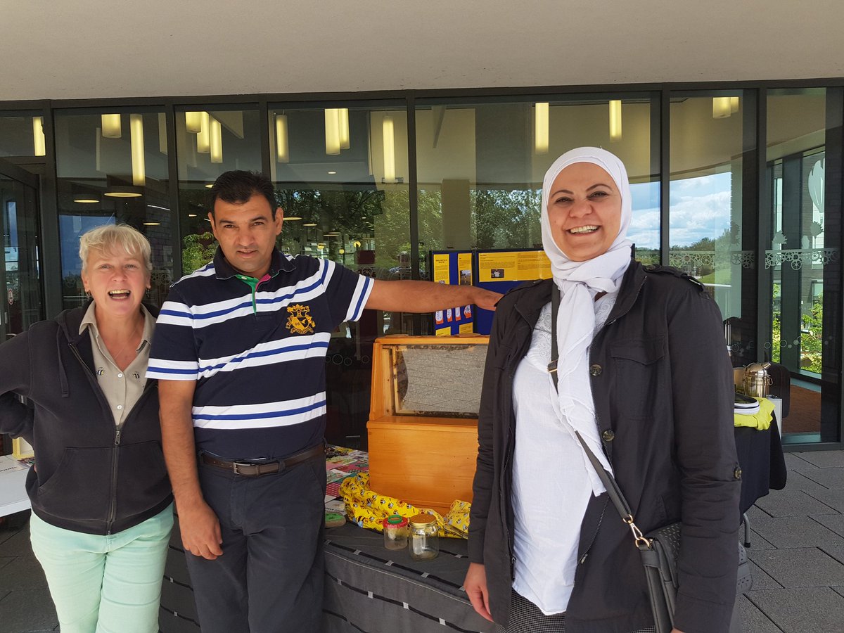 Like bees around a honey pot. Lovely to see <a href="/AlisonsBeeClass/">Alison's Bee Class</a> with  <a href="/RawaaAldandal/">Rawaa Aldandal</a> <a href="/MajdAlmustpha/">Majd Almustpha</a> <a href="/telfordlibs/">Telford & Wrekin Libraries</a>