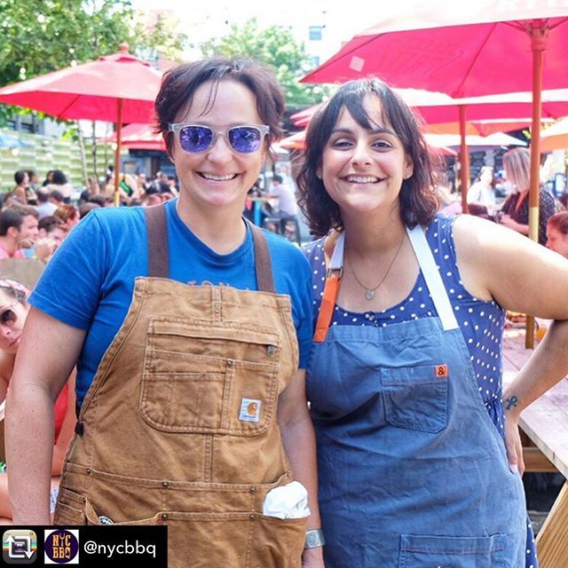 MsRosesFineFood's tweet photo. Amanee joined The BBQ Angels this past Sunday to cook whole hog BBQ at @pigbeachnyc! They will be at the @beardfoundation BBQ Angels &amp; Friends Summer BBQ tonight!

Repost from @nycbbq - Yesterday, I stopped by @pigbeachnyc for an event with The BBQ Angel… https://t.co/ZT59hnTSZ5 https://t.co/KjEbFgQr5M