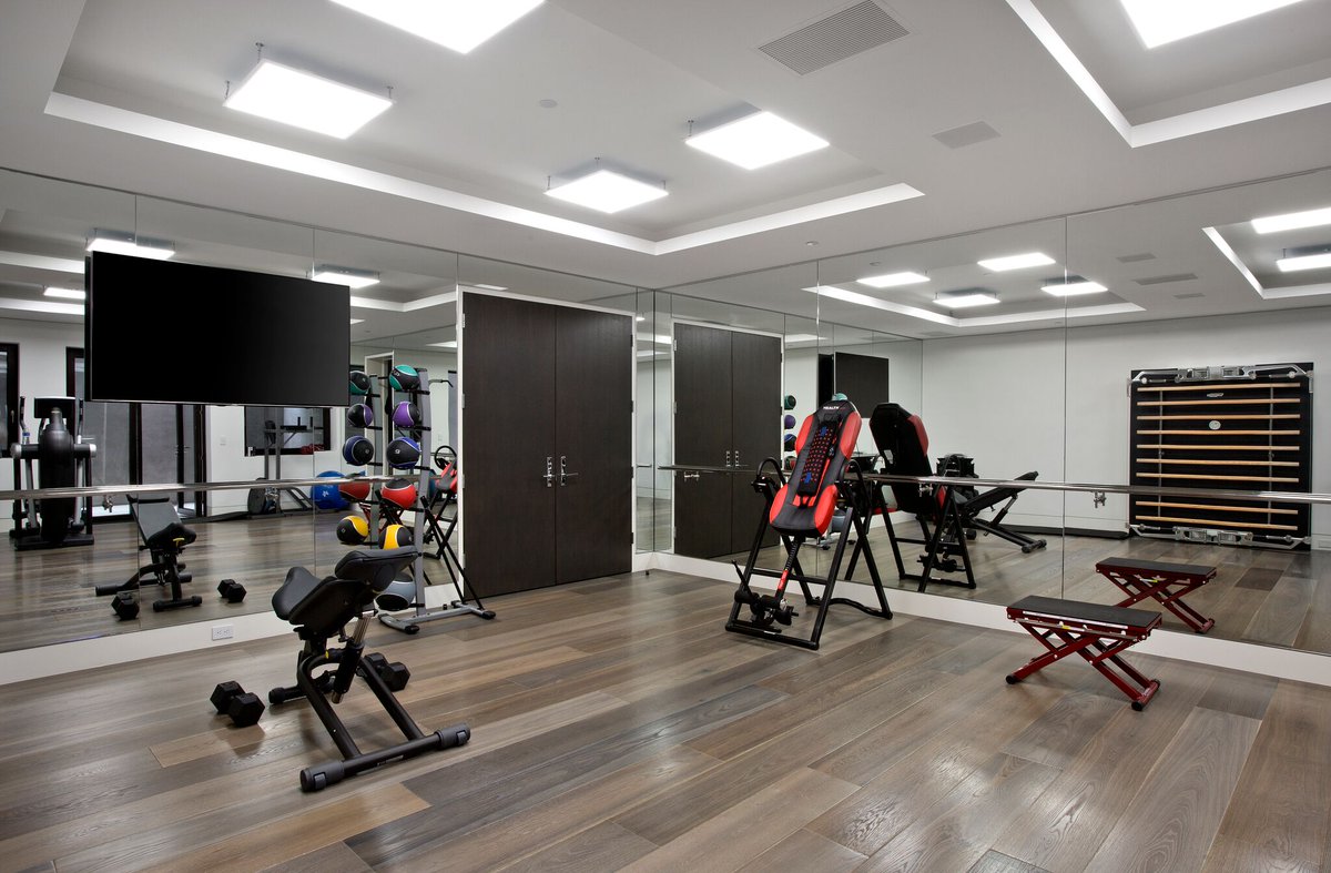 ficrest's tweet image. The key to a great at-home gym is the perfect lighting to keep you feeling pumped, energized, and focused! 🤩💪

Even better? Install truly hidden speakers to really take it up a notch!

#FicrestIntegrationInc #Design #Build #Monitor